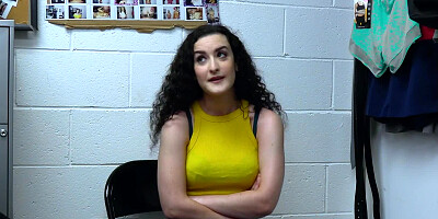 Loss prevention officer catches porn star shoplifting