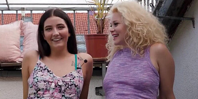 Ersties: Heißer Lesben-Sex auf dem Balkon mit allerhand Spielzeug
