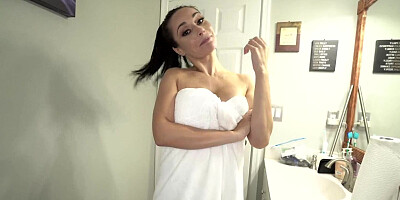 StepMom Needs To Before She Goes Out With Dad - Crystal Rush