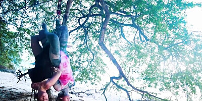 Naughty babe craves for some hardcore action out in the open