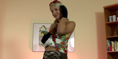 Mature british lesbian showing off her assets and loves it