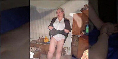 This slideshow has some curvy mature ladies stripping and posing naked