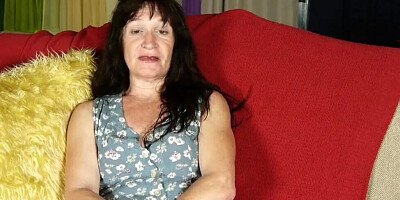 Naughty granny gets naked for her horny fans on webcam