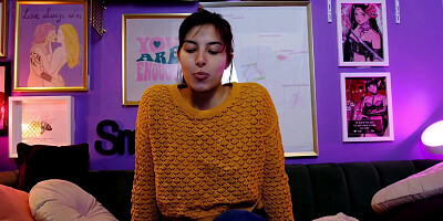 Vends-ta-panties - Gorgeous French dominatrix allows you to worship all parts of her body and