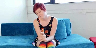 Fucking her favorite toy to get herself off for real