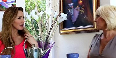 Teen scissors stepmother