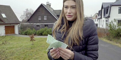 Juicy girl agrees to fuck a stranger for some cash