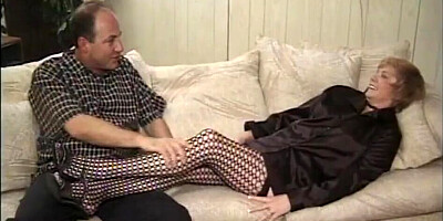 Curvy mature woman shakes her ass riding that black cock