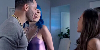 Step Cousins BFF it was just a Kiss, its not like you were Sucking his Dick S17:E2