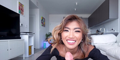 Clara Trinity polishes a thick cock and gets drilled with it