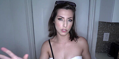 Awkward Teen Spencer Comes onto Her Best Friend's Dad