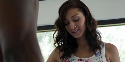 Bella Works Out With Her Brother - Bella Rolland - Bella blonde