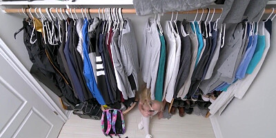 Step Sister Can’t Stop Teasing Her Big Stepbrother Because She's Obsessed With Huge Cocks