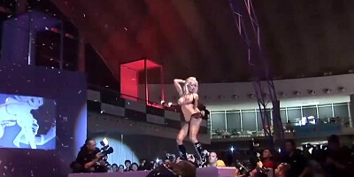 Amazing stripper picks a guy from the crowd and gives him a lapdance