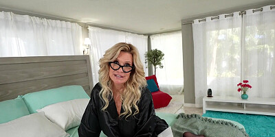 Milf Trixie Dicksin Fucking Toyboy