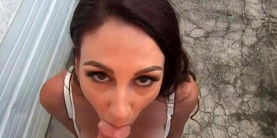Roadside Italian MILF tourist fucked by rental car