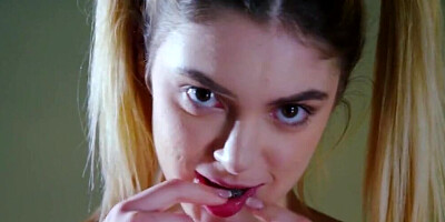 Paola Hard sucks stepbrother's cock and begs for some shag