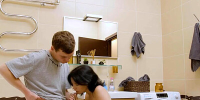 SISPORN. Confrontation in bath ends for guy and stepsis