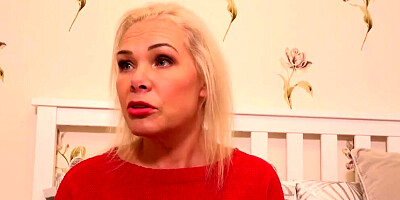 Naughty blonde is rubbing her puss in this homemade POV video