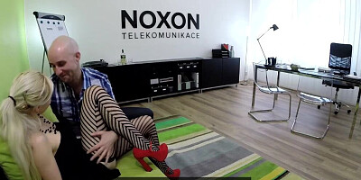 Blonde secretary in fishnets gets banged by the boss on the table