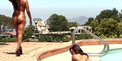Bubble butt black girls Melody Nakai & Baby Cakes in a 3some