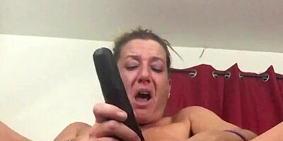 Mature woman is masturbating and squirting on live webcam show