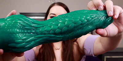 Sex Toy Review: Mr Hankey's New DILDOS & DRAGONS Unboxing & Review - Sydney Screams