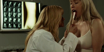 Cougar doctor went down on her blonde patient and licked her cunny