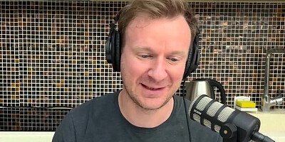 Dirty cougar Sara Jay talks about sex at this podcast