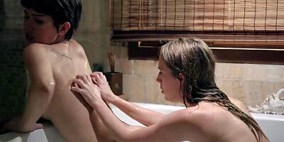 Cadence Lux and Daisy Taylor are making out in the bath tub