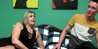Stepmom and Son Decided to Fuck (velvet Sky)
