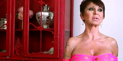 Slutty mom Gina Milano rams her pussy with a humongous toy