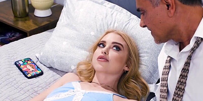 Chloe Cherry Gets Raw Double-Fingered by her Horny Stepdad