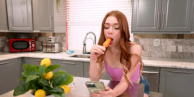 Jessica Marie Utilizes Stepbro's Dick for Rehydration -S29:E12