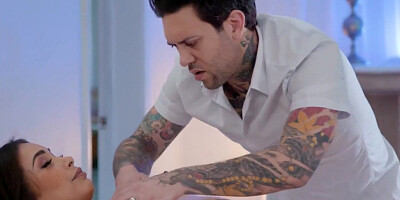 FANTASY MASSAGE - Hottie Aaliyah Hadid Gets A Naughty Massage That Turns Into Intense Oily Fuck