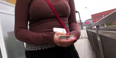 Naughty guy coaxes naive redhead to show him all her curves