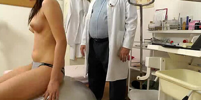 Teen vagina at gyno hospital checked by senior doctor on spy cam