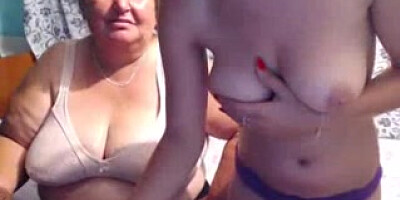 Mature PLUMPER Mom and not Her Teenager Daughter Play on Web Cam