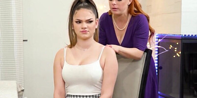 Redhead Mommy Seduced Her Teen Stepdaughter Into Hot Lesbian Lovemaking