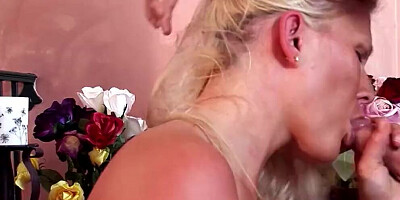 Freckled Curvy Cougar with Big Booty and Tits seduce to Creampie Fuck