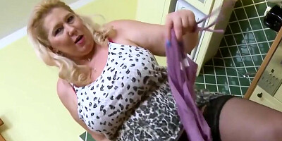 Perverted amateur matures are craving for some hard pussy drilling