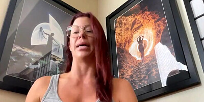 MILF Alexis Fawx talks about sex life at this live podcast