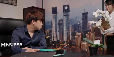 Hot Asian mature milf with big natural tits and big butts have a hardcore sex with her big cock boss