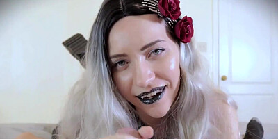 Vampire Seduction: Cum Milking Handjob (HALLOWEEN)