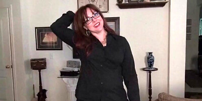 Chubby MILF Teasing Fans Naked Solo Video