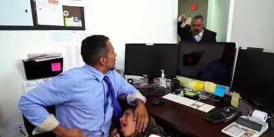 DON'T FUCK MY DAUGHTER - Latin Teen Victoria Valencia Fucks Dad's Employee