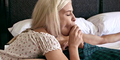 TEENFIDELITY Kiara Cole Wakes Her Stepdad Up With Tight Pussy