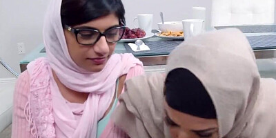 Busty babe Mia Khalifa loves to suck big hard cocks