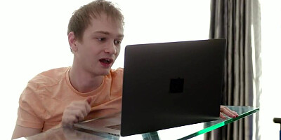 Nerdy Lilian Stone sucks a cock and begs to have it up the ass