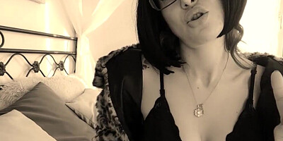 Lavinia Della Love plays with her boobs in front of the cam